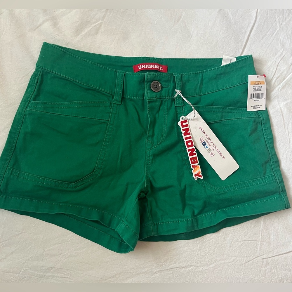 Green Union Bay shorts💚💚💚